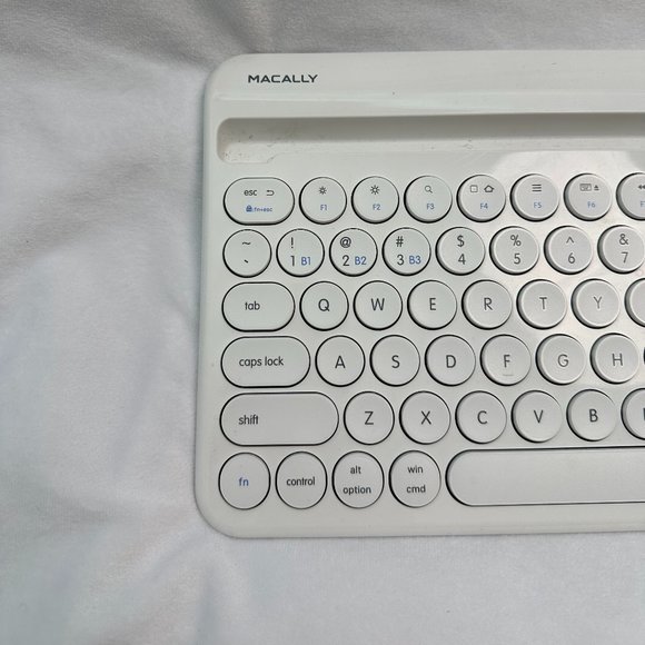 Macally Small Bluetooth Keyboard for Tablet and Phone  standing - White Mini - Picture 3 of 8